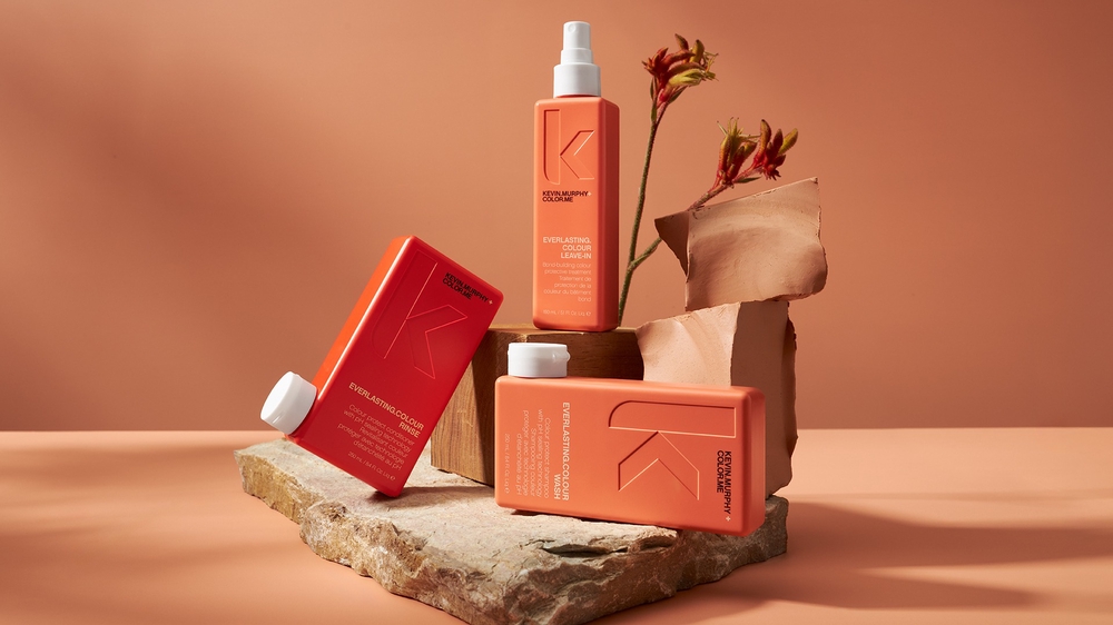 FY26-HOLIDAY-2025-EVERLASTING-COLOUR-RGB-L-01-LOW-RES